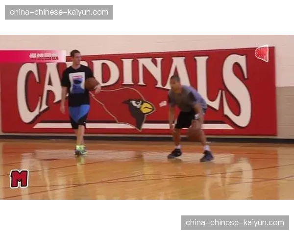 “裁决回顾：独立委员会就某俱乐部在引进定位球教练过程中的违规接触做出处罚”