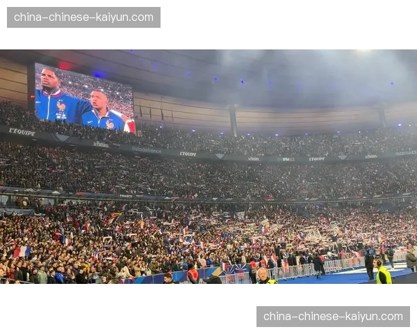 法国业余足球锦标赛决赛将于法兰西大球场举行